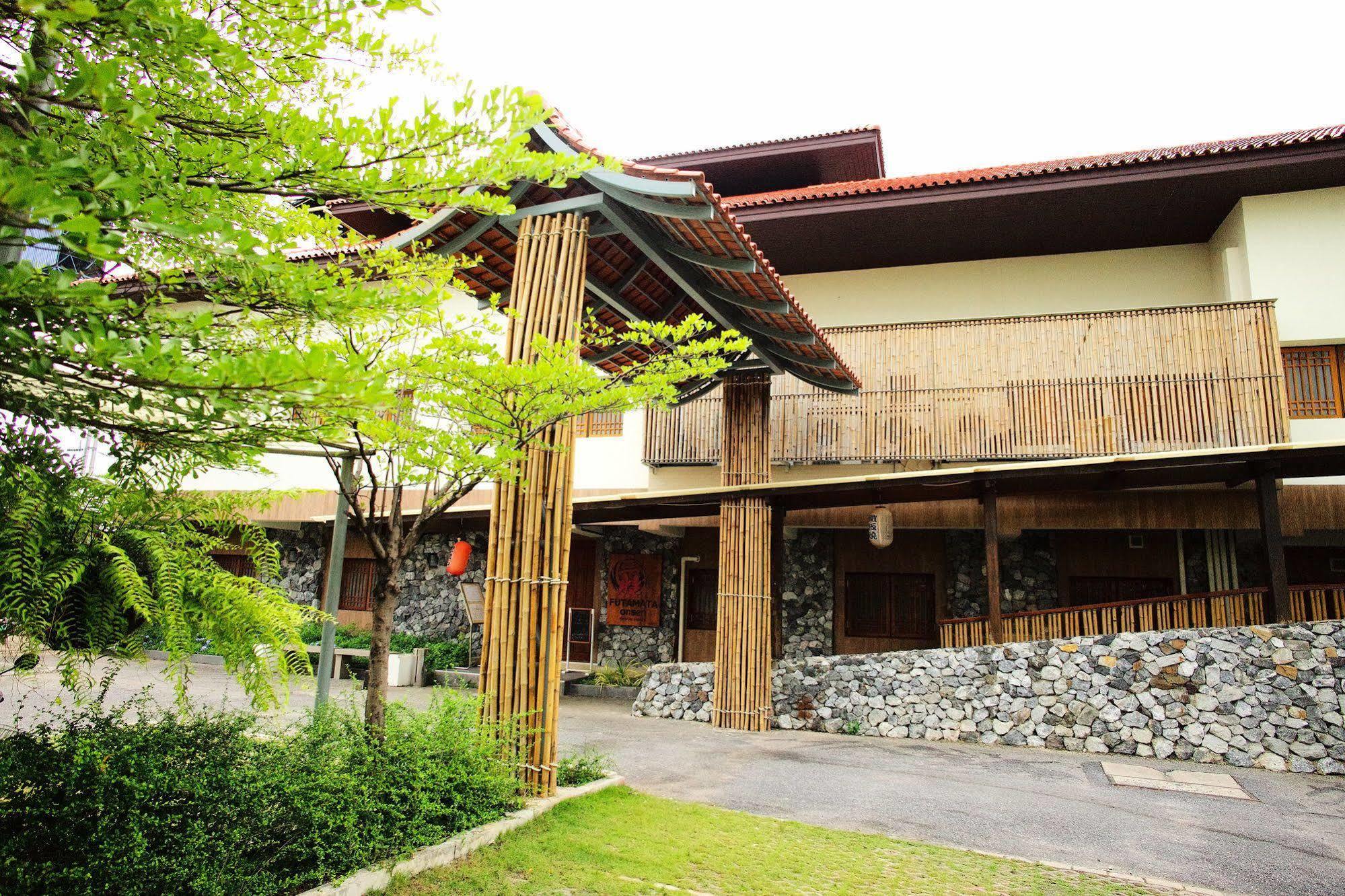 J. Park Hotel Çonburi Dış mekan fotoğraf