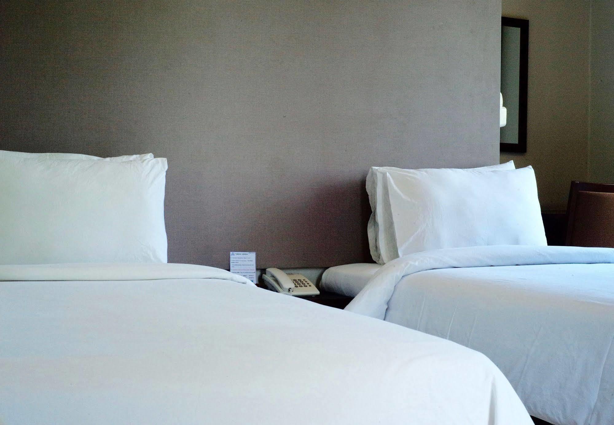 J. Park Hotel Çonburi Dış mekan fotoğraf