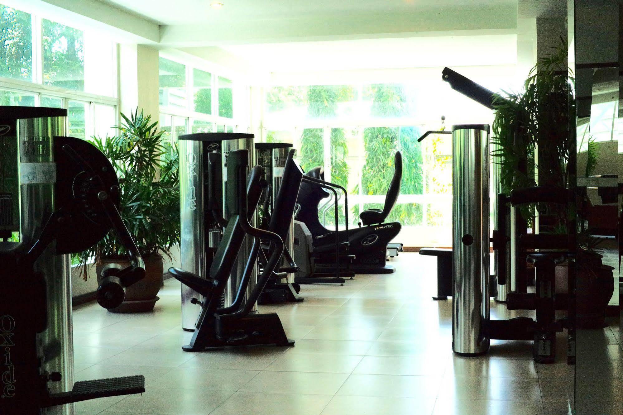 J. Park Hotel Çonburi Dış mekan fotoğraf